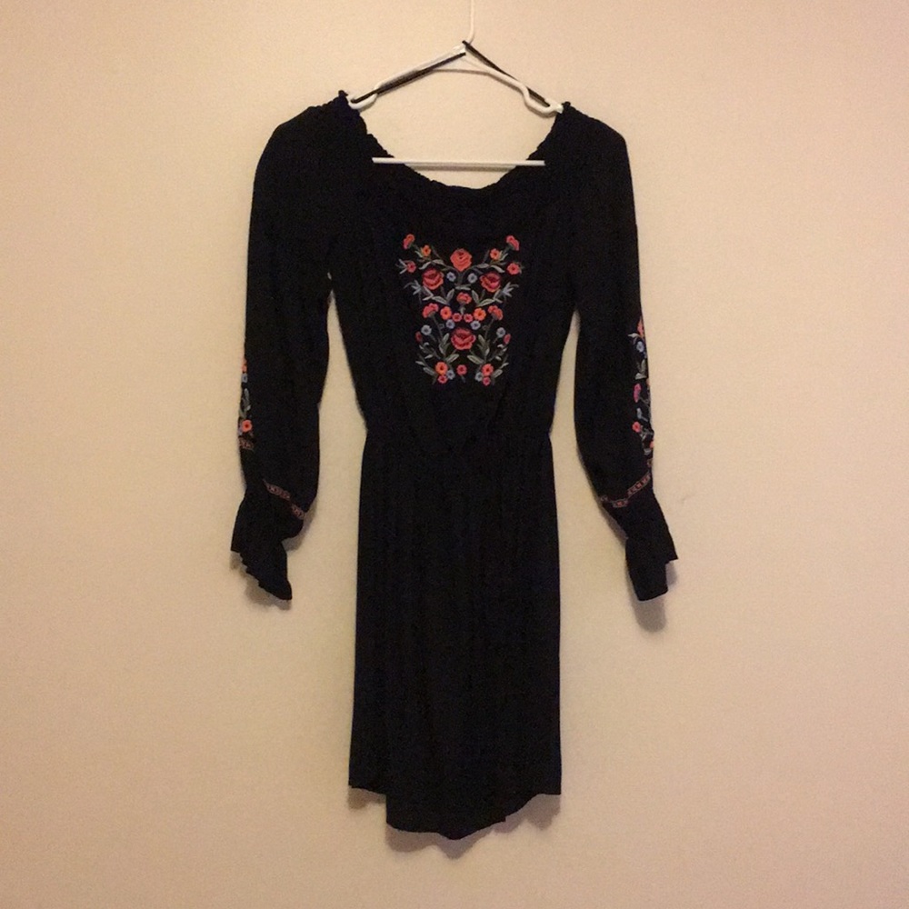 Hollister small dress with flowers